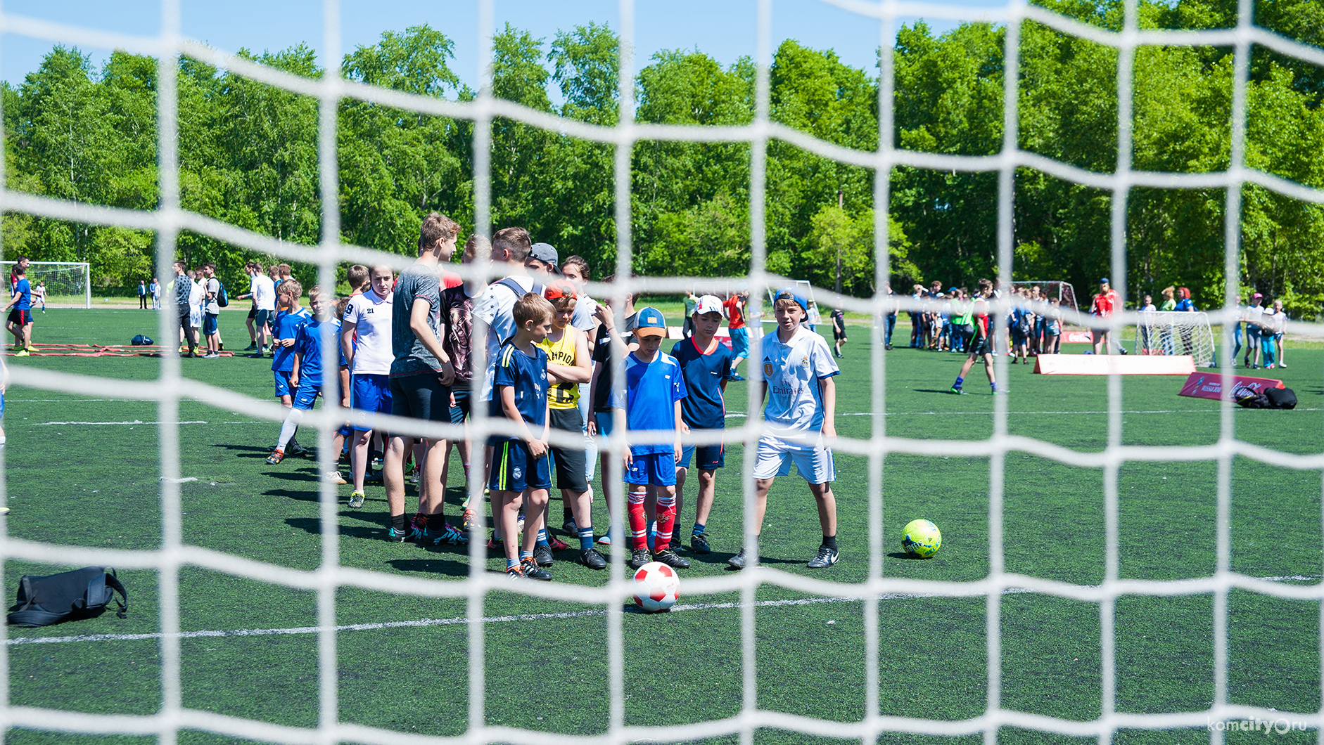 Футбольный турнир «Кожаный мяч» собрал в Комсомольске-на-Амуре сильнейших юных футболистов региона