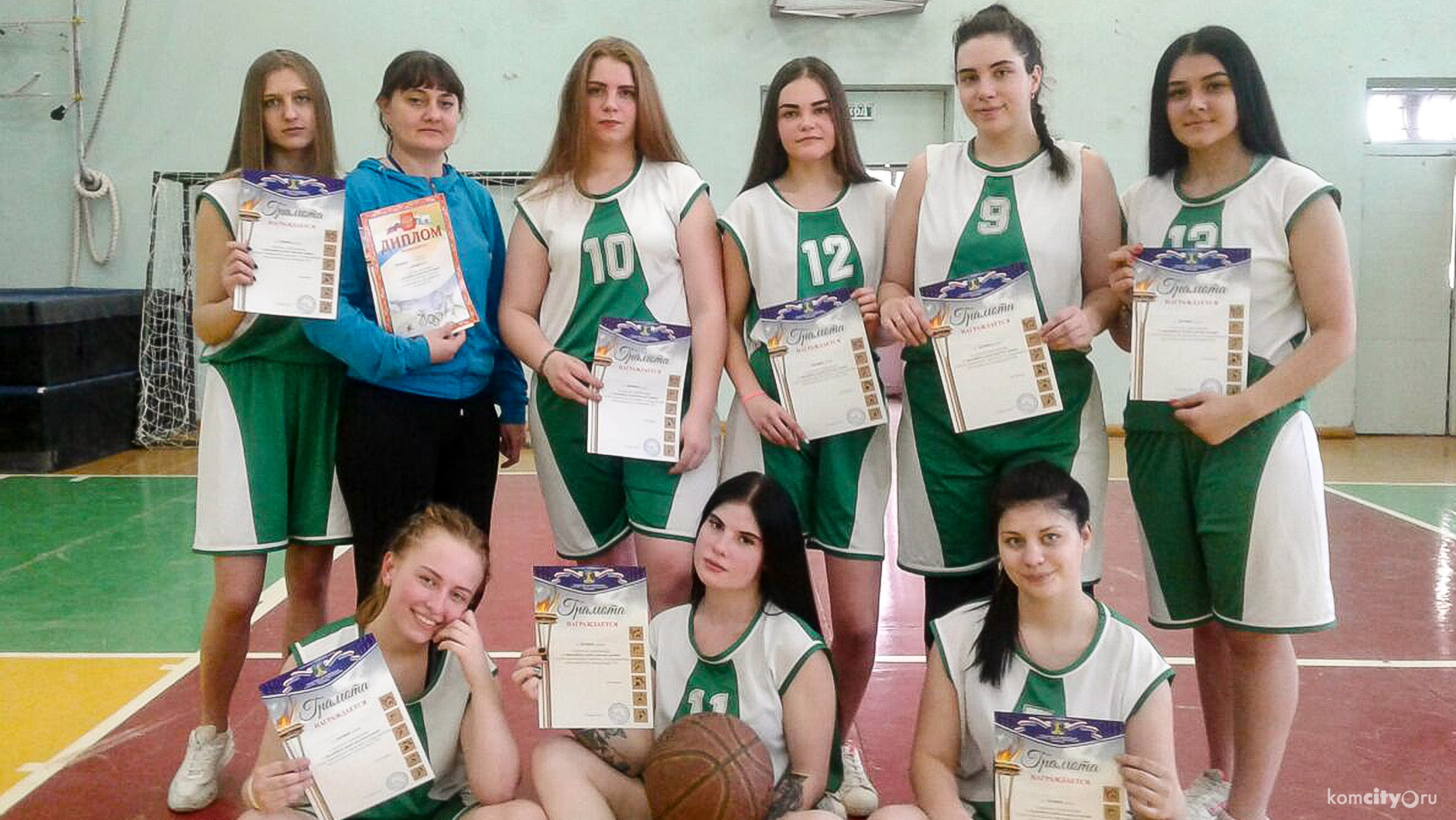 Женские баскетбольные команды померились силами в рамках студенческой спартакиады в Комсомольске-на-Амуре