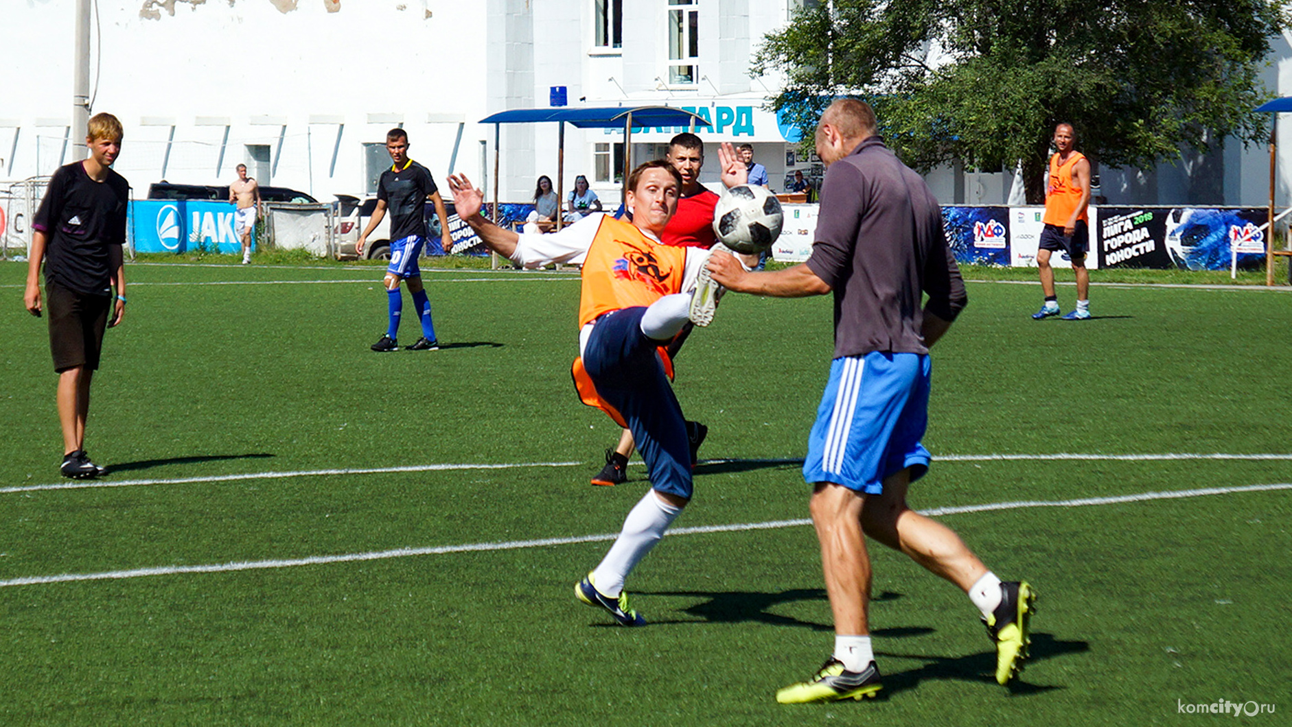 В Комсомольске-на-Амуре определены финалисты летнего турнира по дворовому футболу 