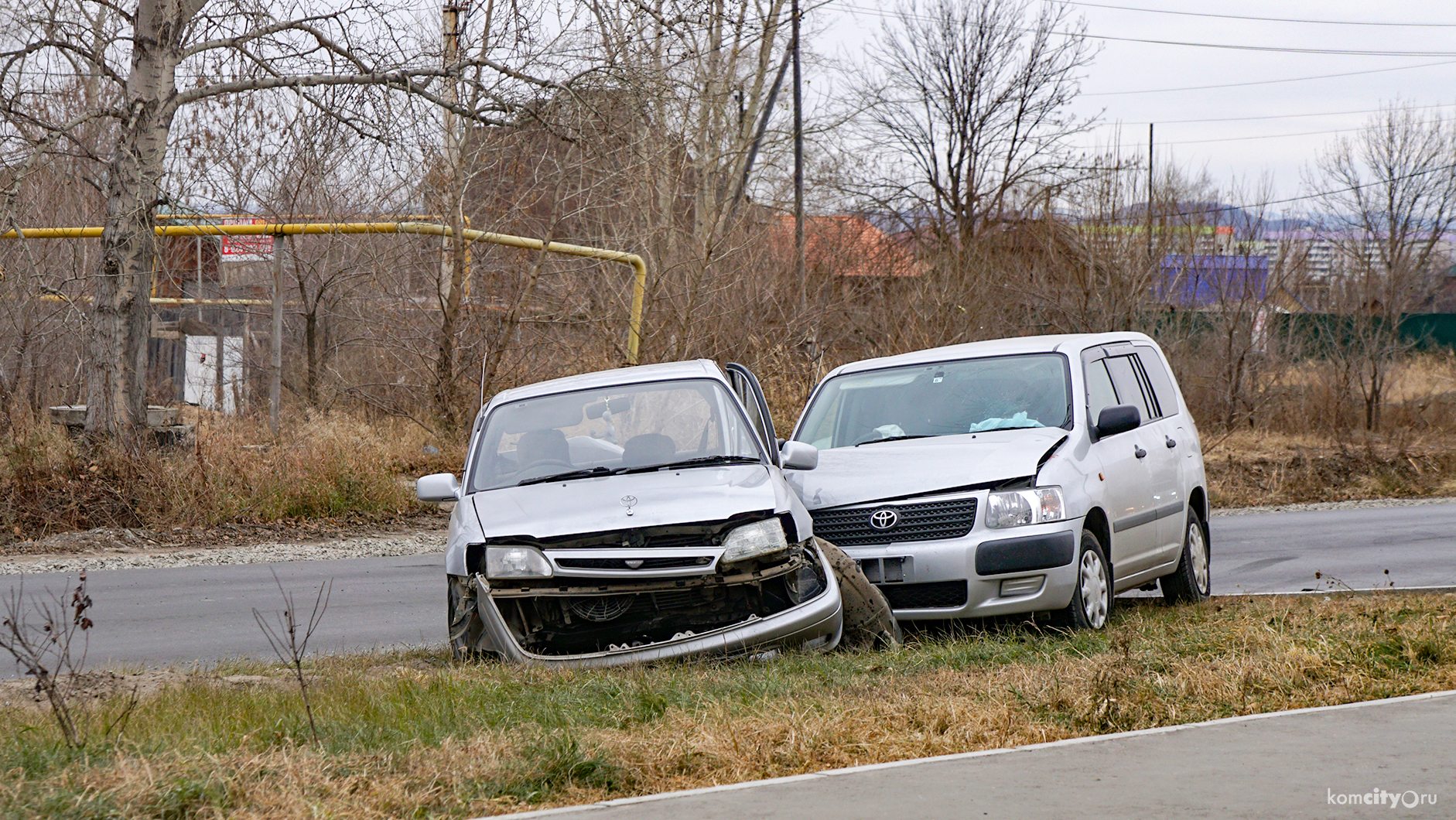 В Комсомольске-на-Амуре в столкновении двух «Тойот» пострадал водитель