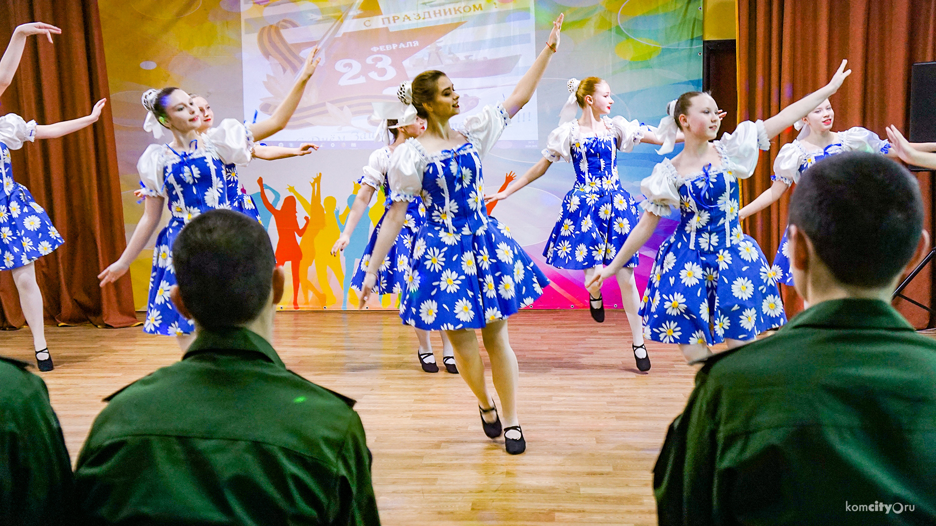 Праздничный концерт для военных устроили в Комсомольске-на-Амуре