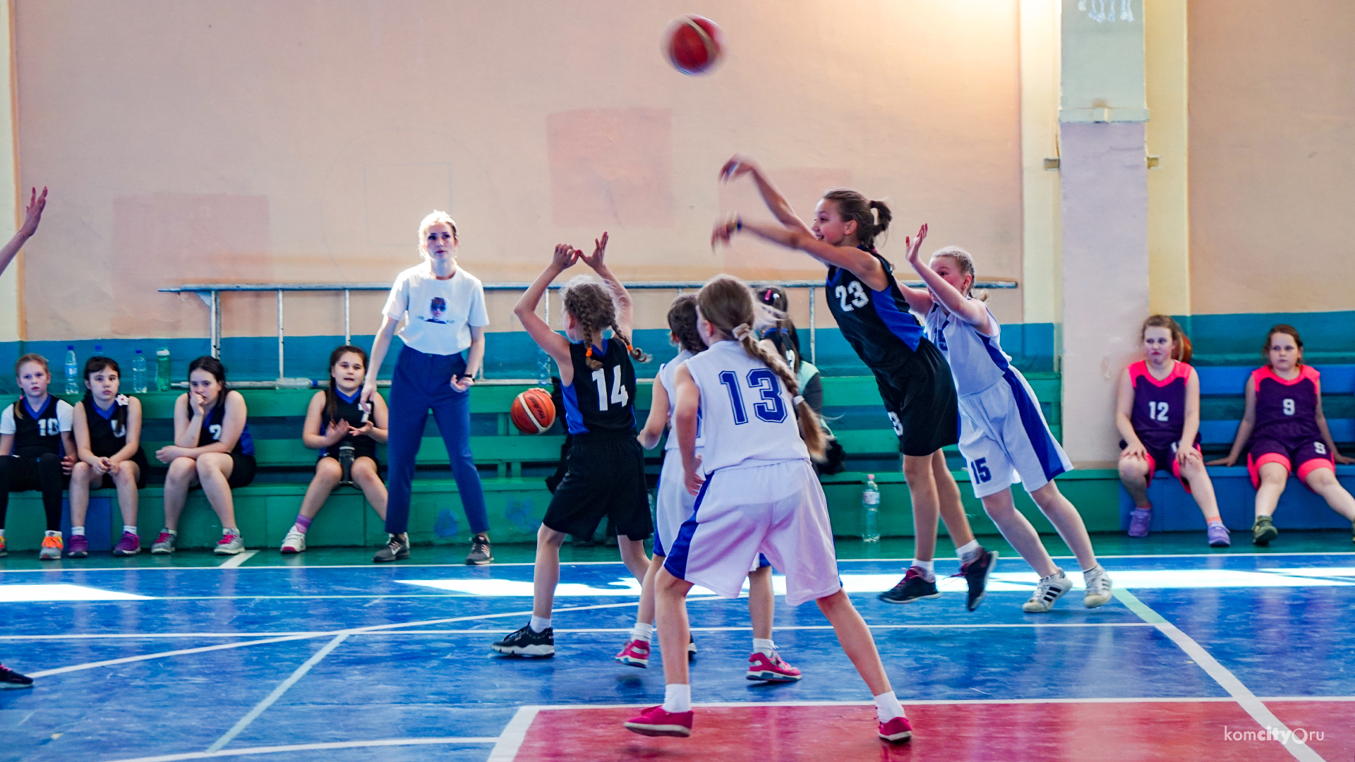 Начинающие баскетболисты сразились за медали школьного первенства в Комсомольске-на-Амуре