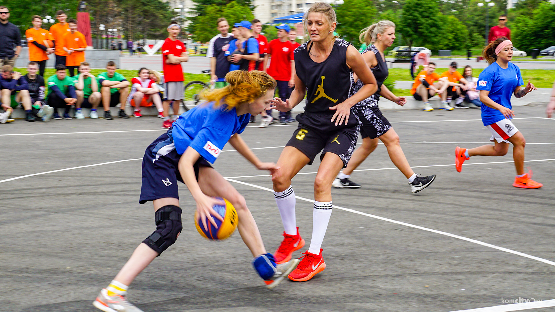 Фестиваль уличного баскетбола стартовал в Комсомольсе-на-Амуре, участвуют 35 команд