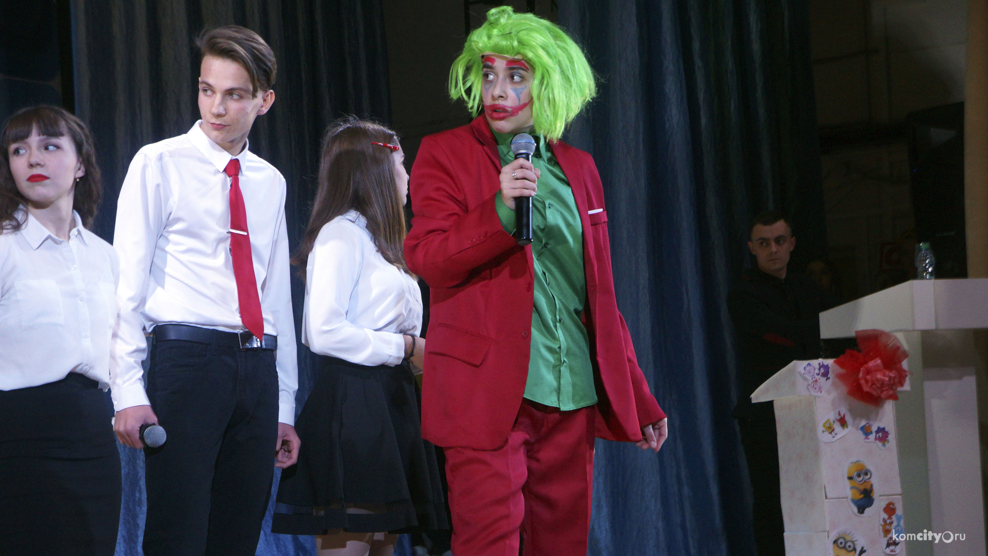 Джокер и Бэтмен встретились на четвертьфинале школьной лиги КВН в Комсомольске-на-Амуре