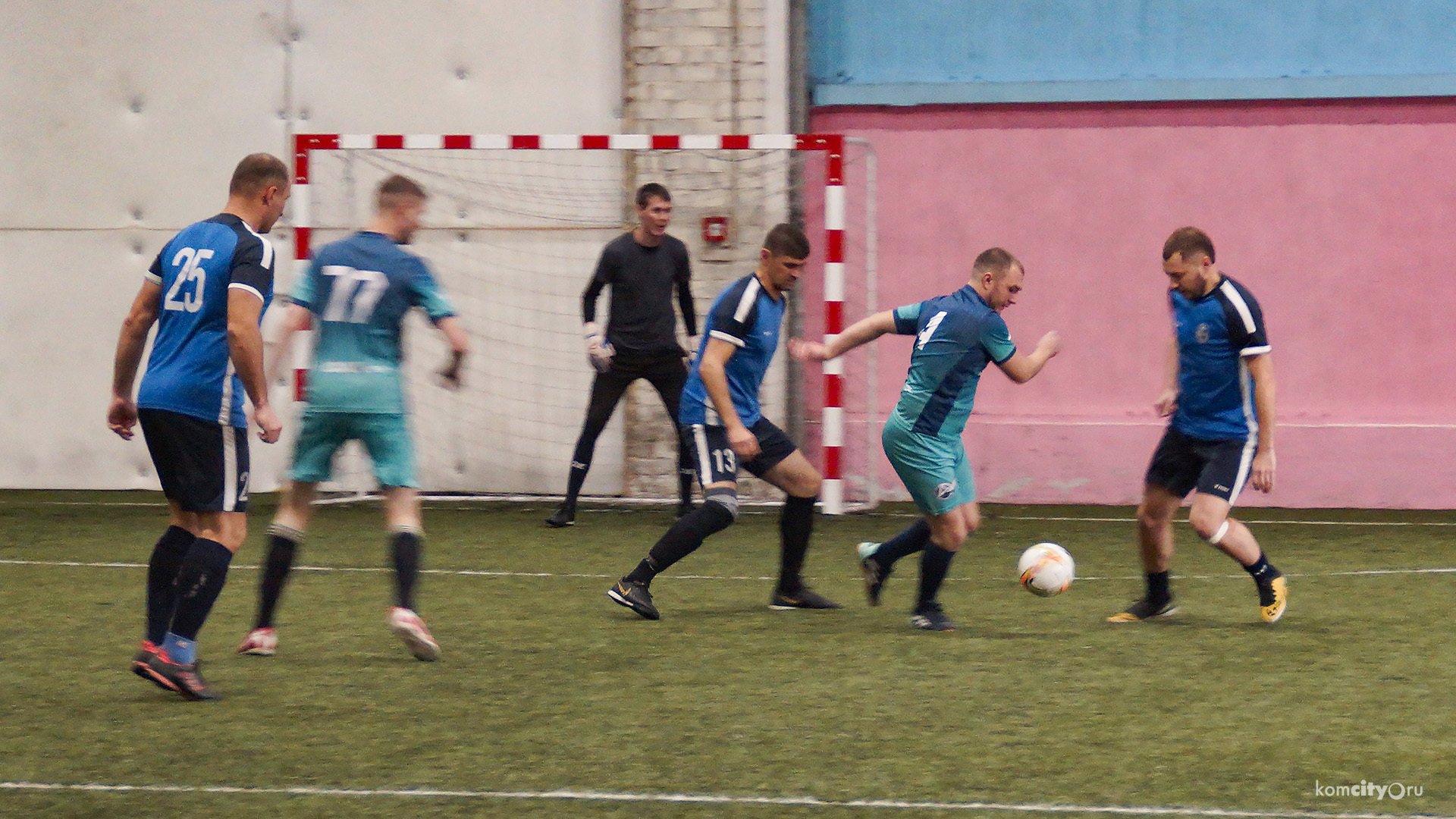 Зимнее мини-футбольное первенство стартовало в Комсомольске-на-Амуре