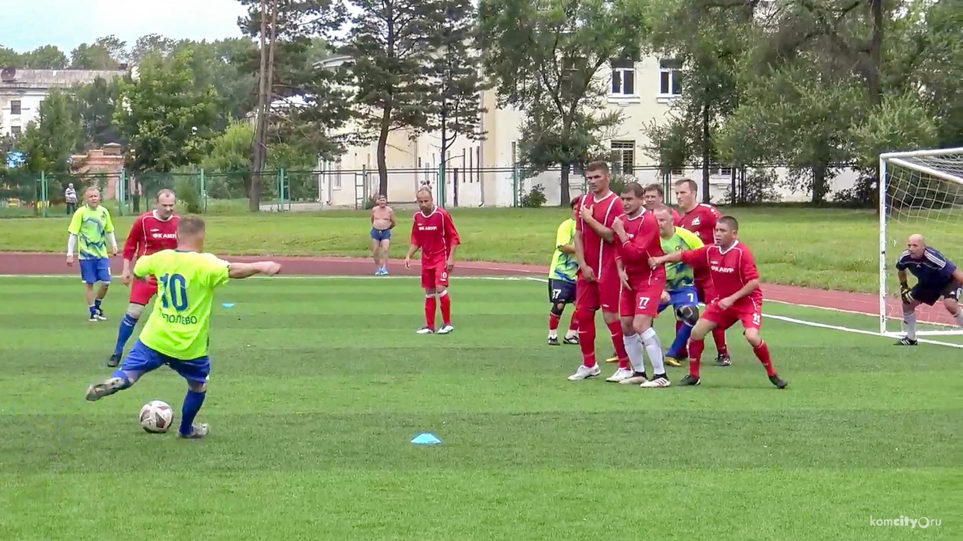 Комсомольчане стали победителями хабаровского футбольного турнира среди ветеранов